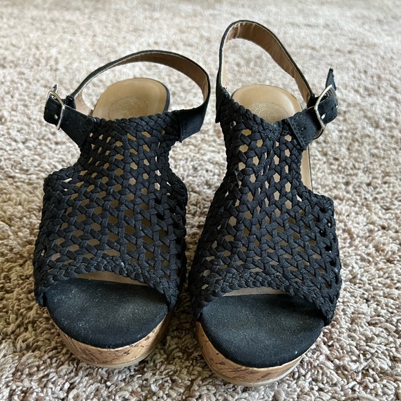 Women’s Wedge Heels - Picture 3 of 3